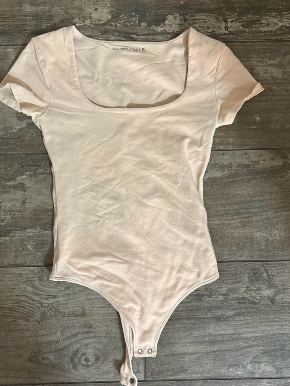 Abercrombie & Fitch Light Cream Scoop Neck Short Sleeve Bodysuit